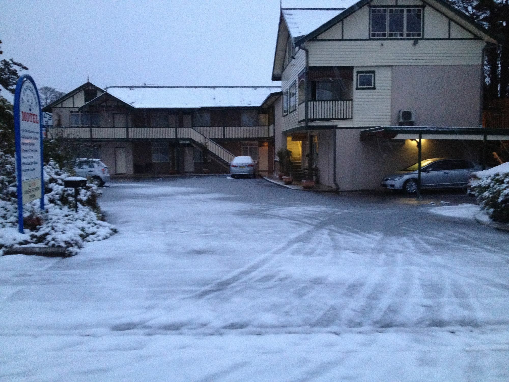 Motel Three Explorers 4*
